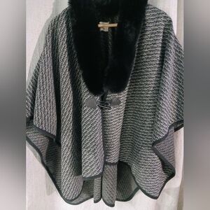 Loved + Adored faux fur shawl poncho OSFM beautiful quality wardrobe piece